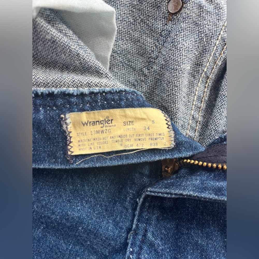Vintage Wrangler Cowboy Cut Blue Jeans - Picture 2 of 6